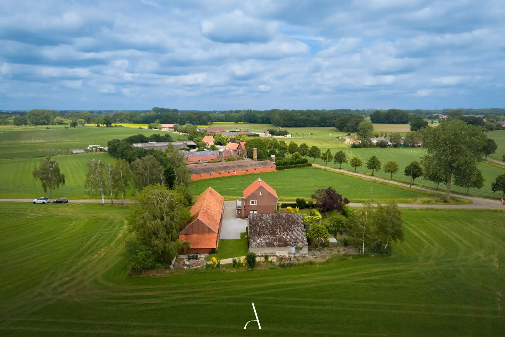 Karaktervolle hoeve-eigendom met drie afzonderlijke gebouwen op ca. 2.323 m² in landelijke omgeving van Kinrooi foto 24