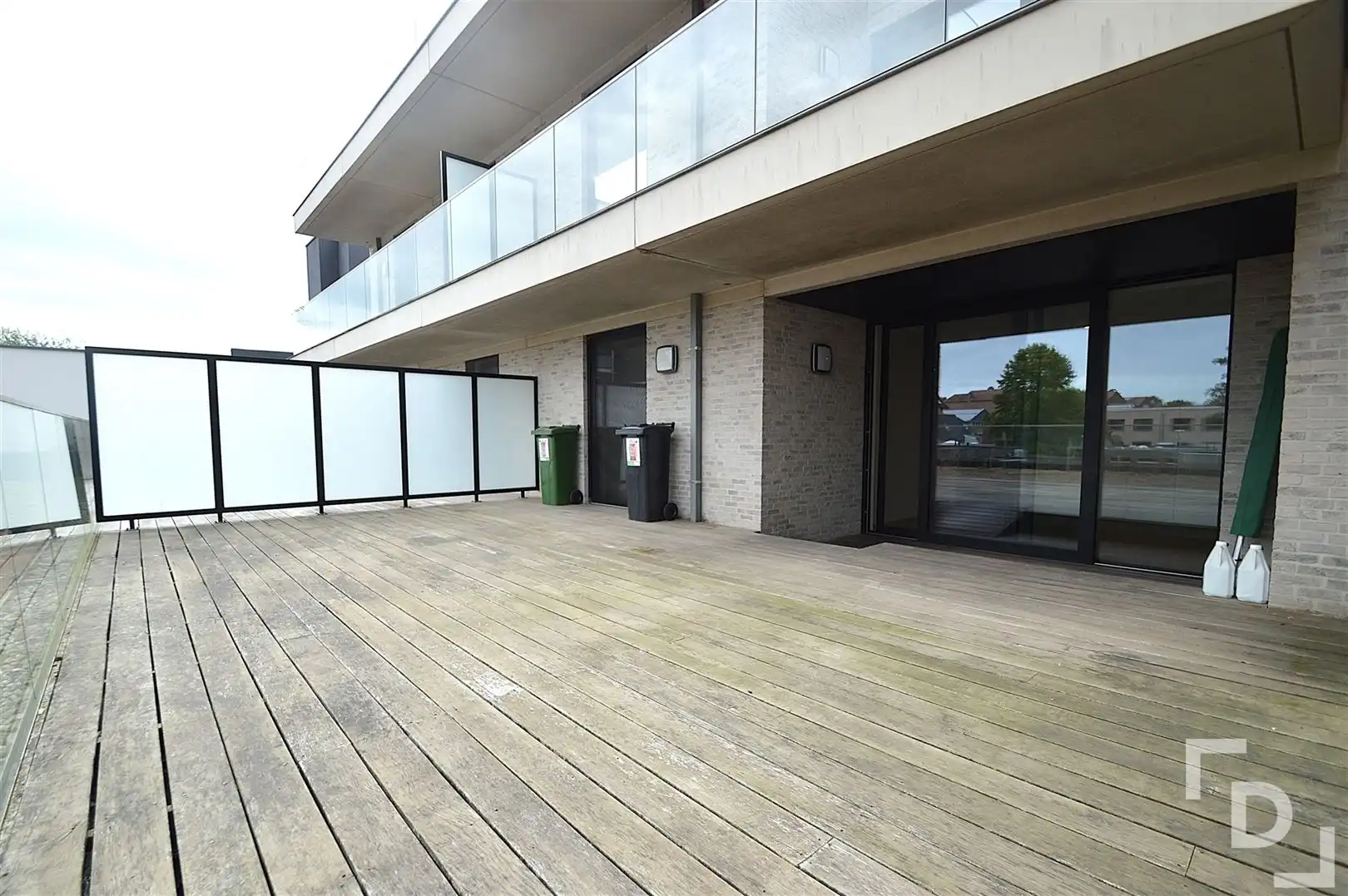 Prachtig afgewerkt appartement op de Grote Markt in Poperinge. foto 10