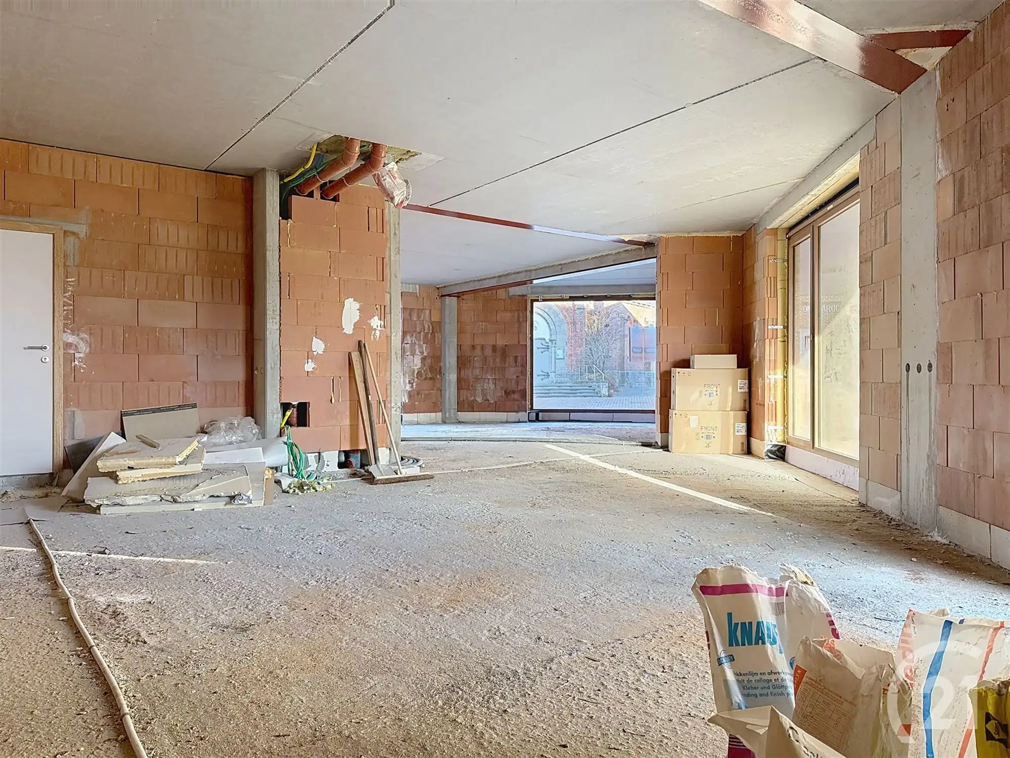 Nieuwbouw handelspand met parkings in Baal/Tremelo te koop! foto 3