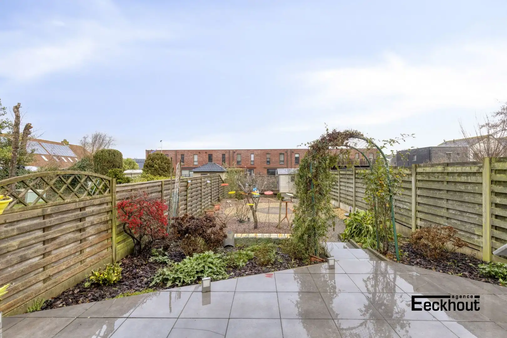 Instapklare ruime bel-etage woning (217 m² bewoonbare oppervlakte) met dubbele garage en grote tuin op topligging in Oostende foto 16