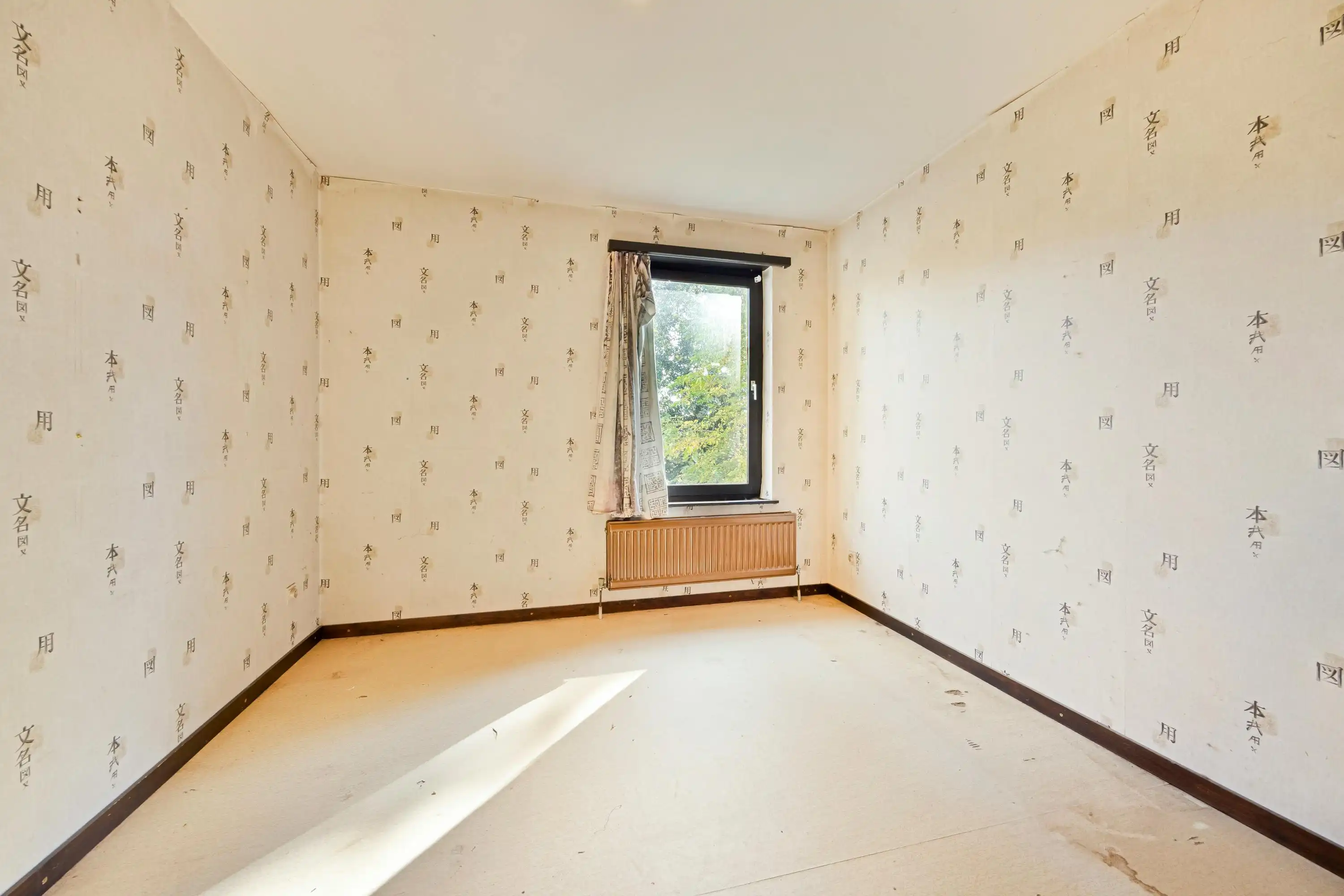 Goed gelegen, te renoveren huis te koop in Lichtaart foto 20