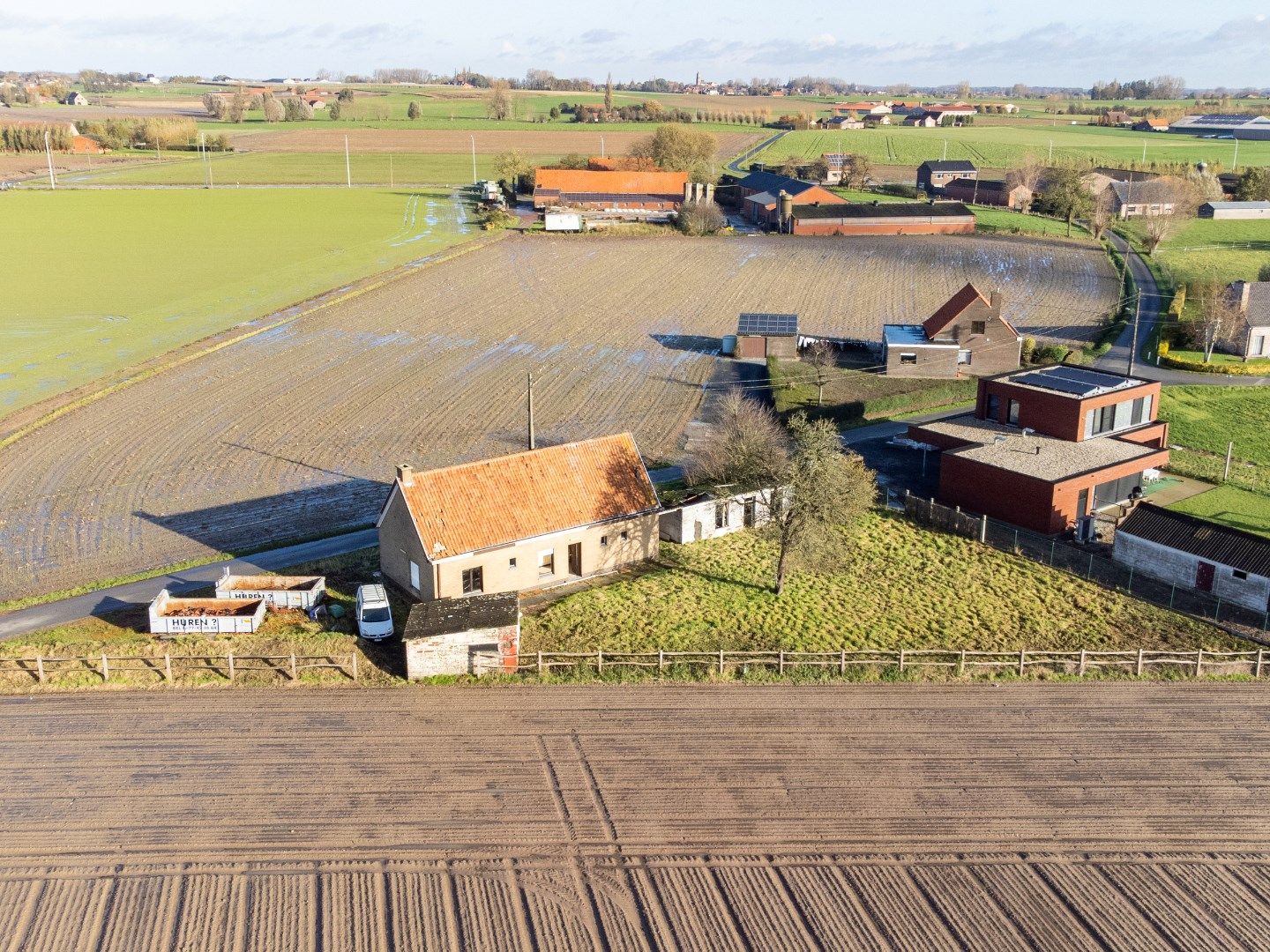 LANDELIJK GELEGEN WONING/BOUWGROND OP 1.161 m² foto 4