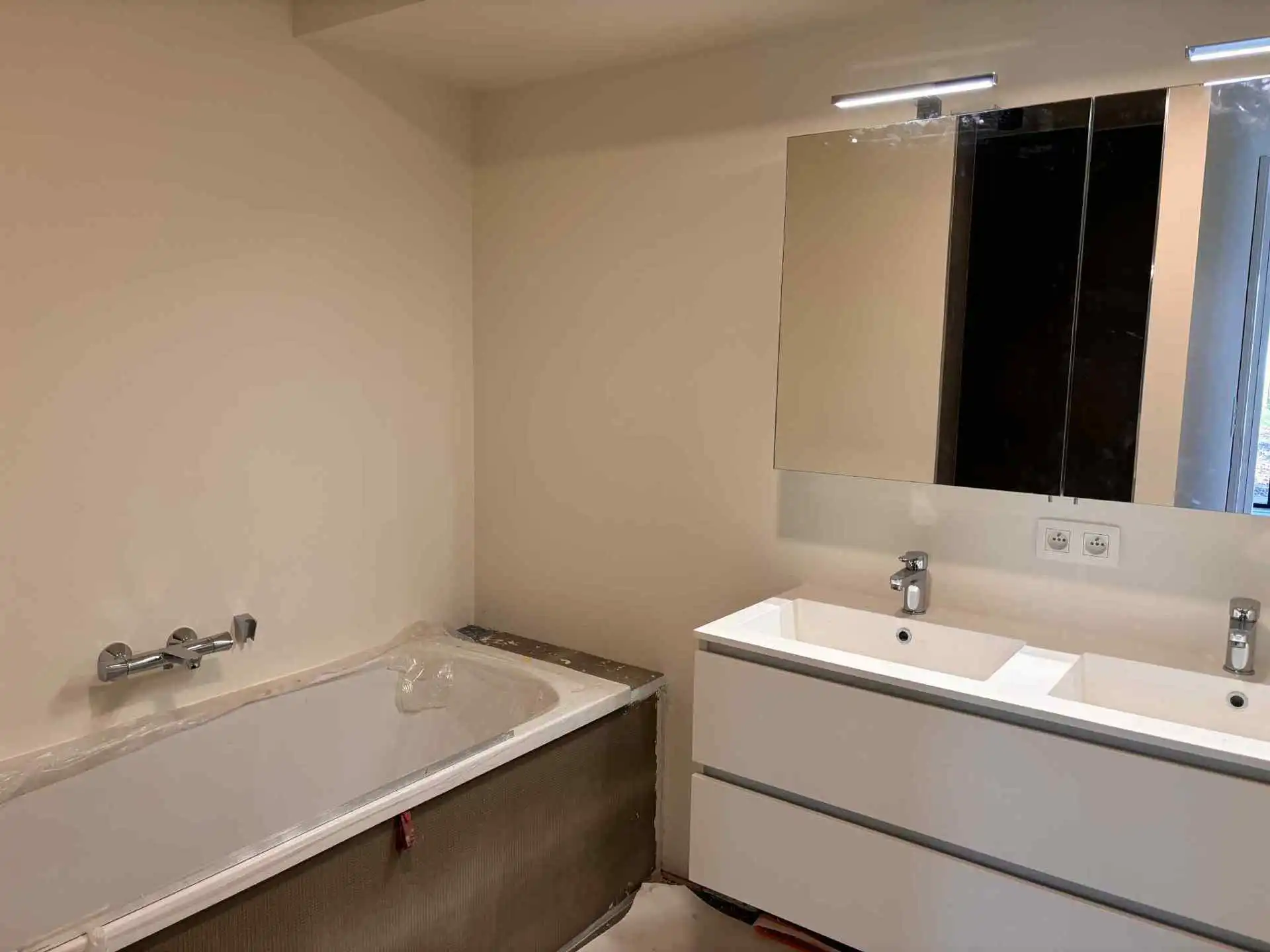 BORSBEKE - Nieuwbouw gelijkvloers appartement. foto 14