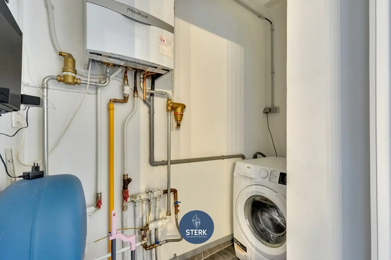 INSTAPKLAAR APPARTEMENT MET 3 SLPKS EN GARAGE TE HERDEREN !  foto 12