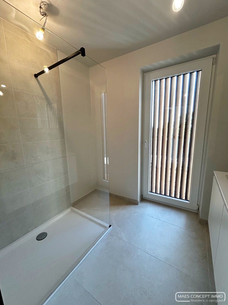 Nieuw appartement te huur centrum Anzegem, eigen parking, fietsenstalling foto 7