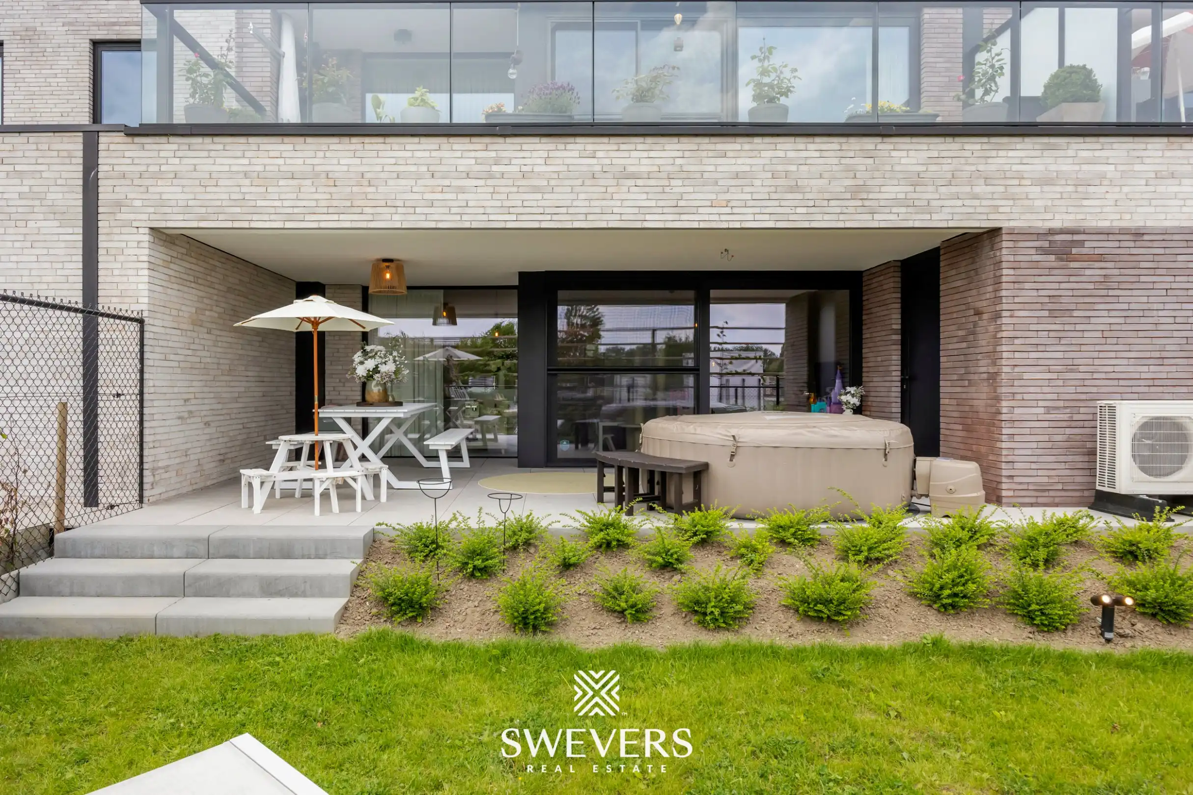 Nieuwbouwappartement met ruim terras, privétuin en ondergrondse staanplaats foto 19