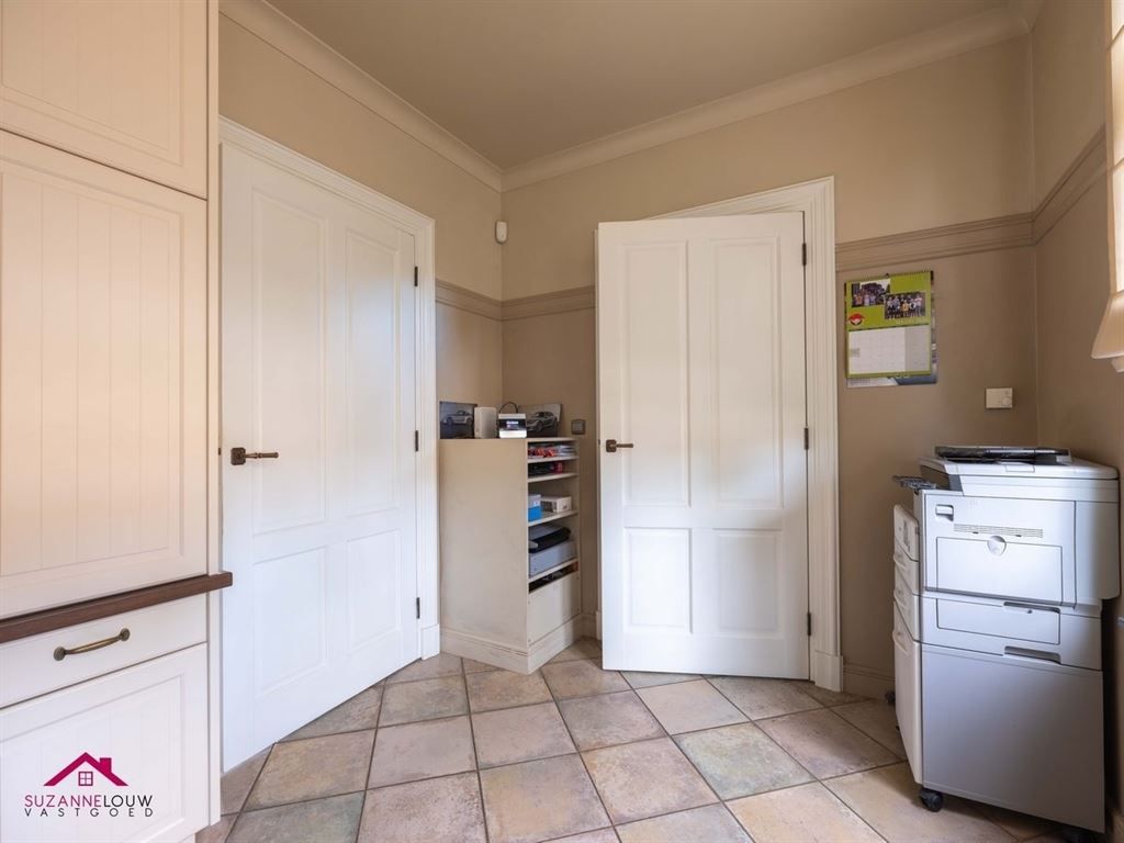 Landelijke villawoning met dubbele vrijstaande garage foto 21