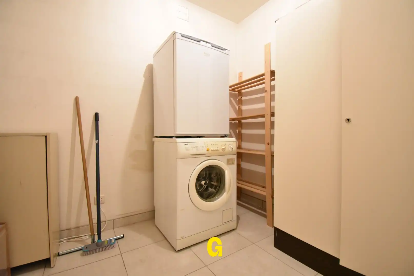 Ruim en degelijk appartement met twee slaapkamers, garage en kelderberging foto 9