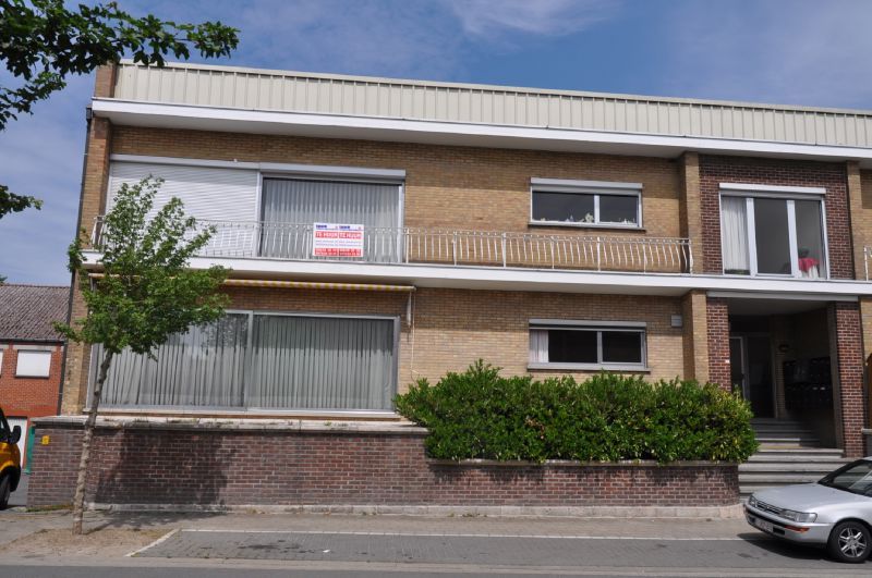 Prachtig opgedaan en ruim appartement met 3 slaapkamers en garage. foto 10