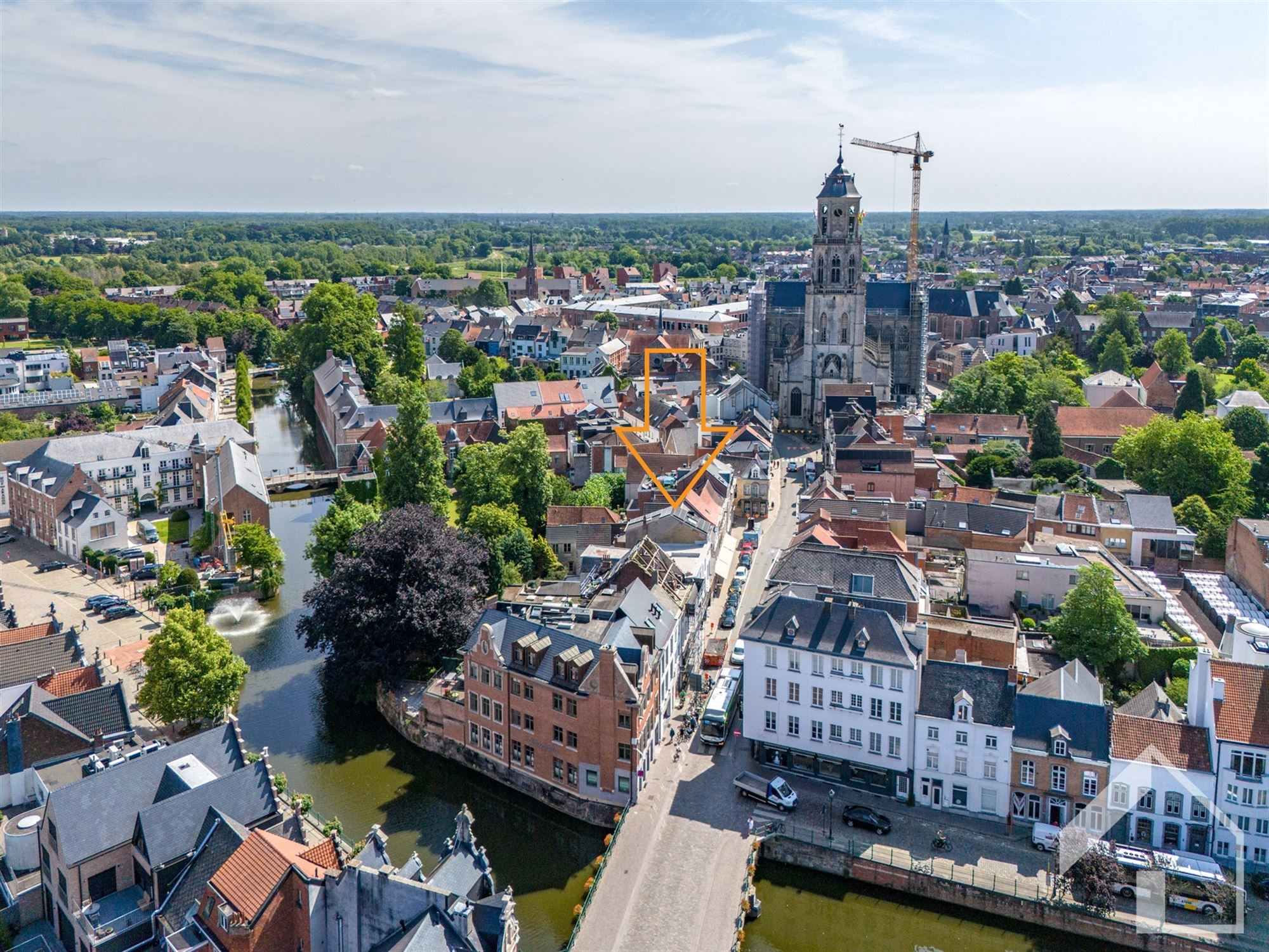 Instapklare woning met handelspand! foto 24
