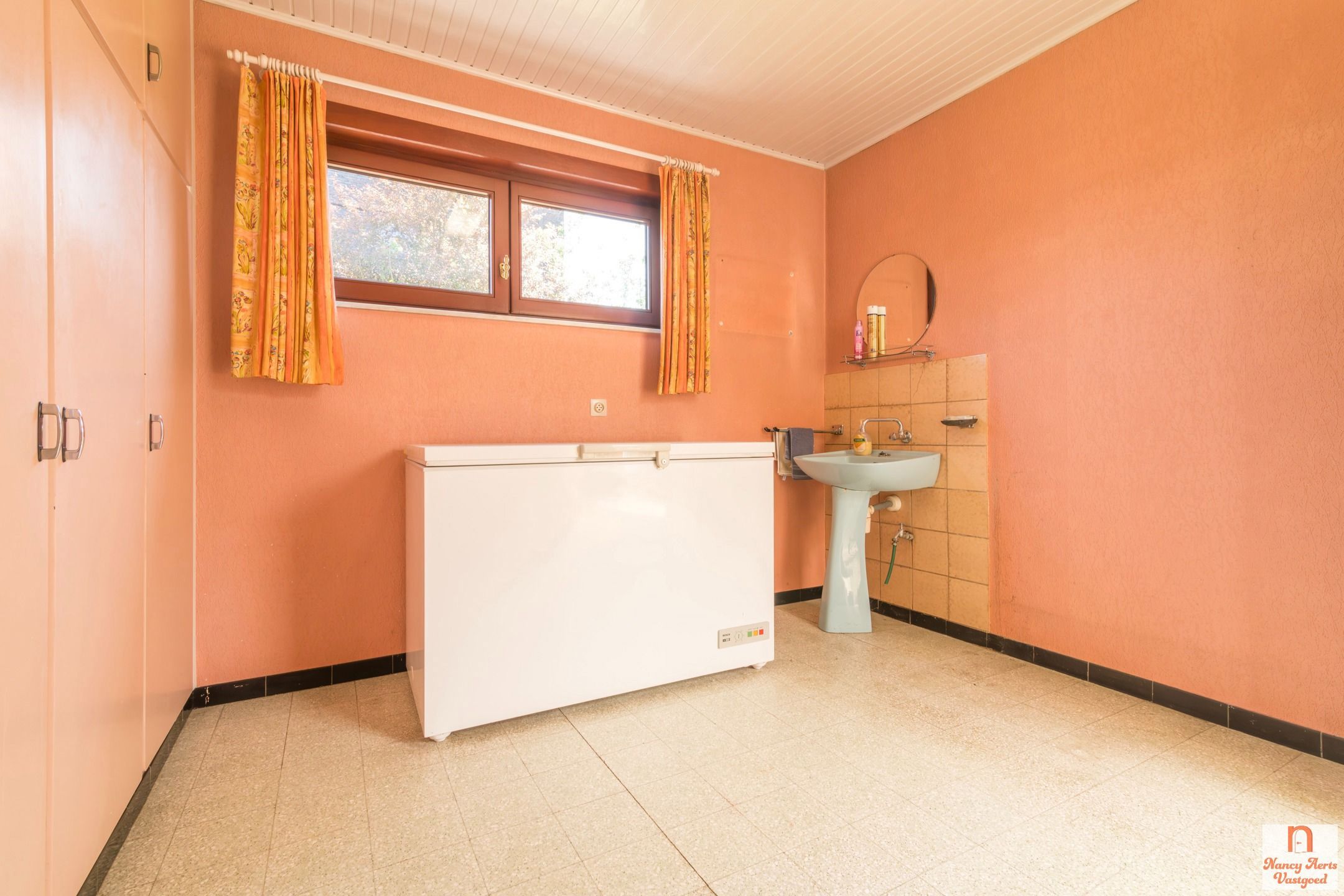Charmante woning met grote tuin en renovatiemogelijkheden foto 33