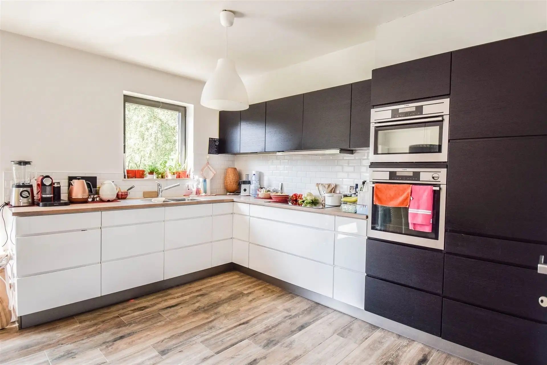 Aan de rand van de stad, rustig gelegen duplex foto 4