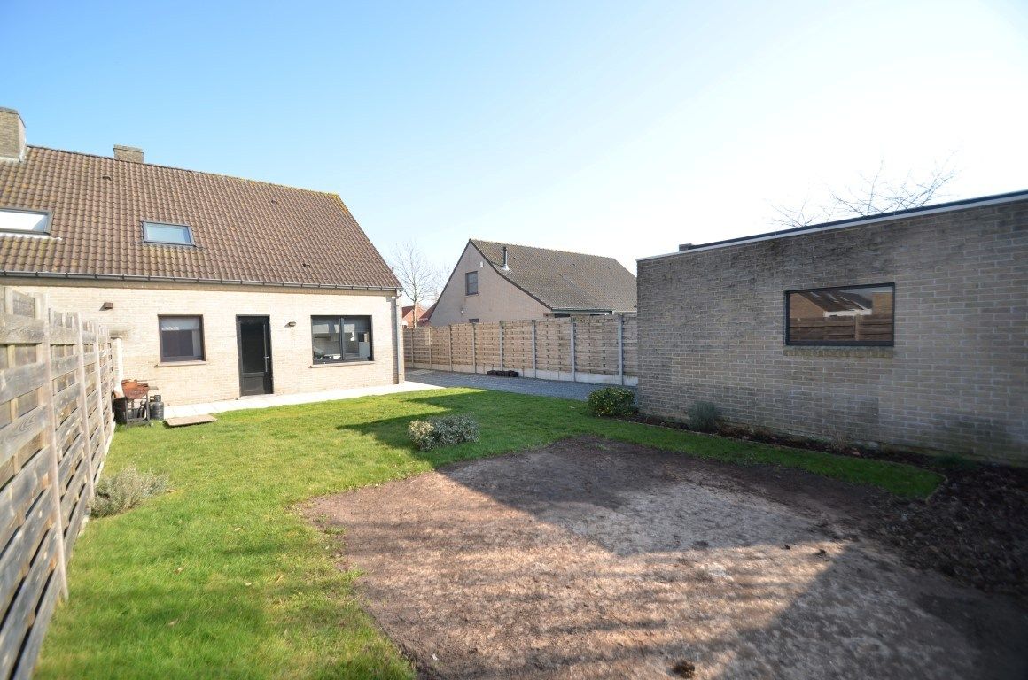 Woning met 3 slpks, garage en tuin foto 14
