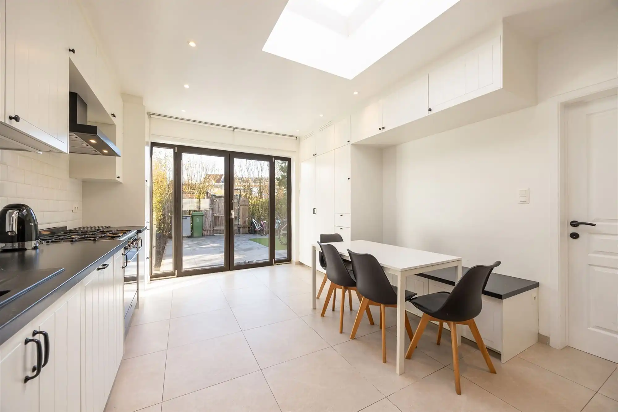 Gerenoveerde eengezinswoning met 3 slpk. en tuin foto 8