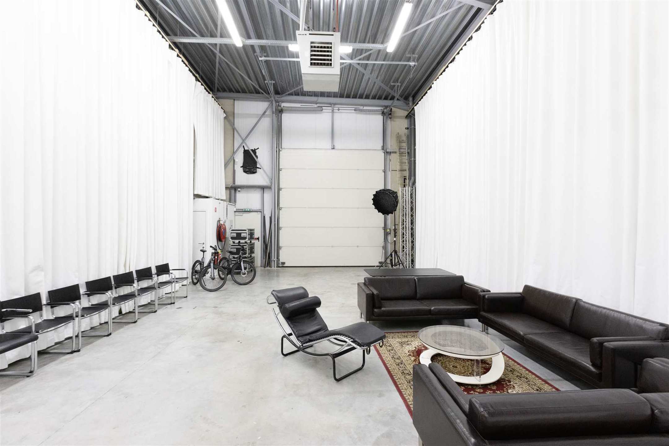 Moderne kantoor- en opslag ruimte foto 15