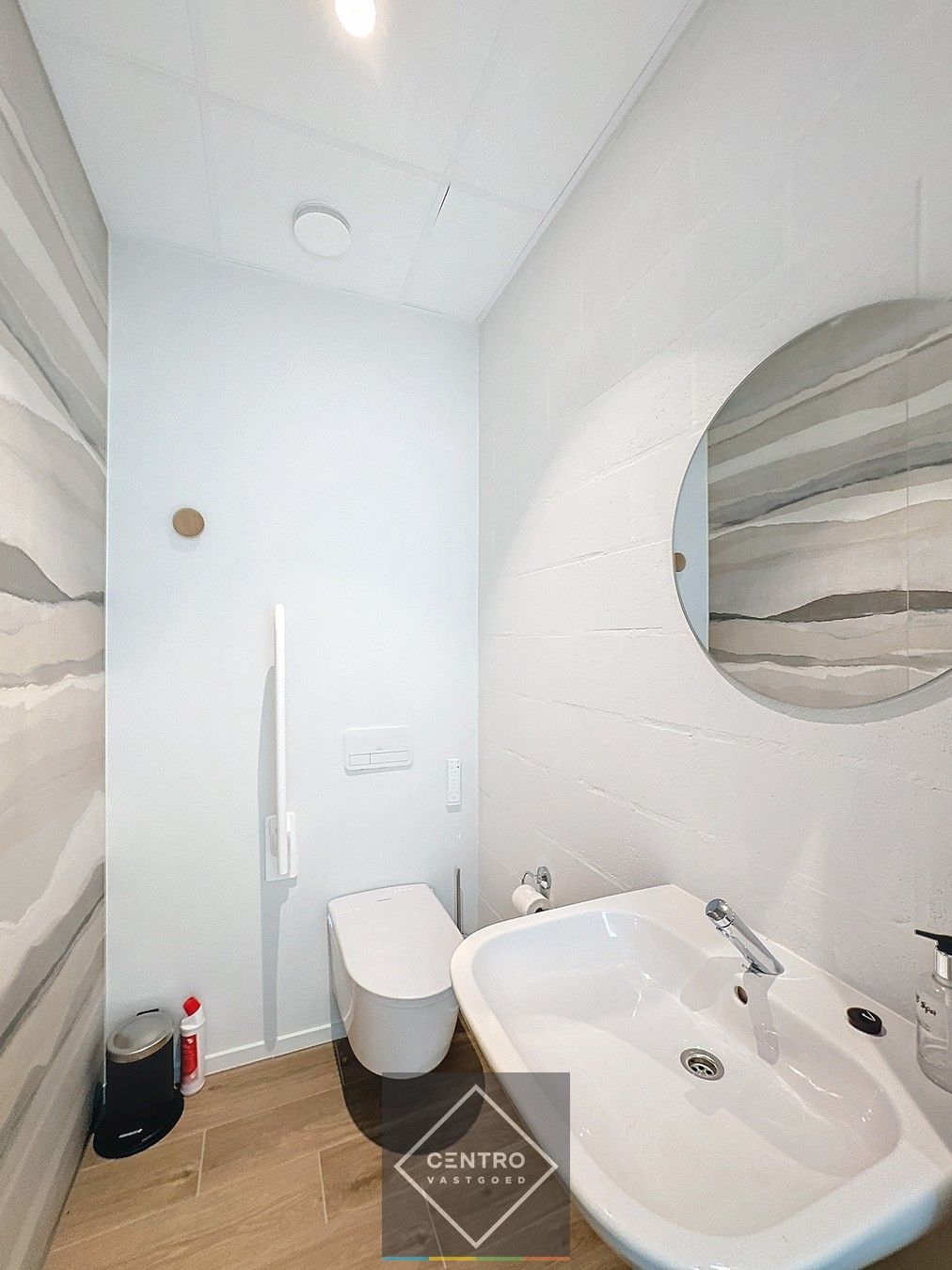 Splinternieuwe (° 2023) PLUG & PLAY kantoorruimte (38m²) met alle randaccommodatie te Oostende (naast de afrit "Zandvoorde". foto 7