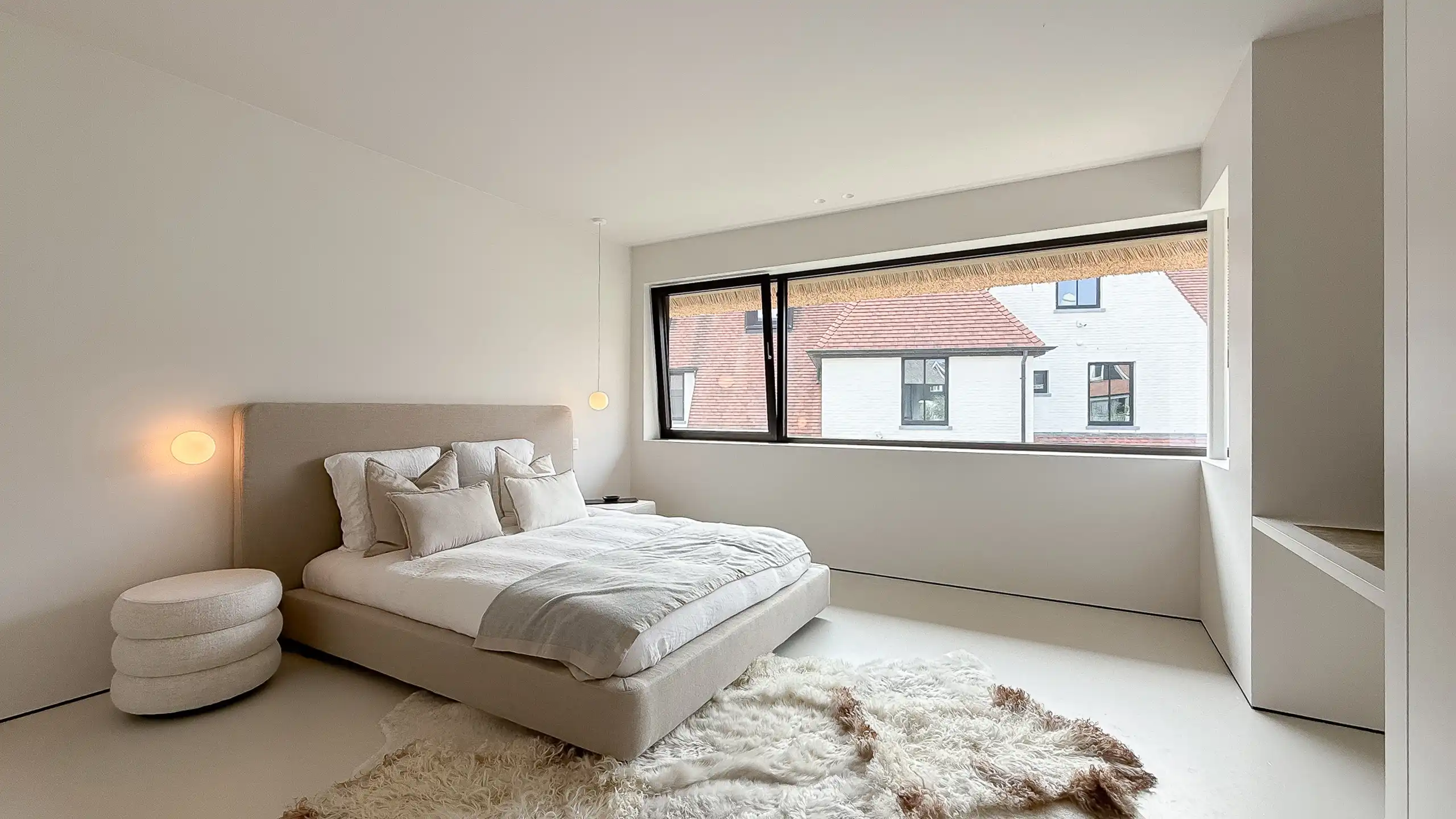 Nieuwbouwvilla met zonovergoten tuin en zwembad -Duinenwater foto 27