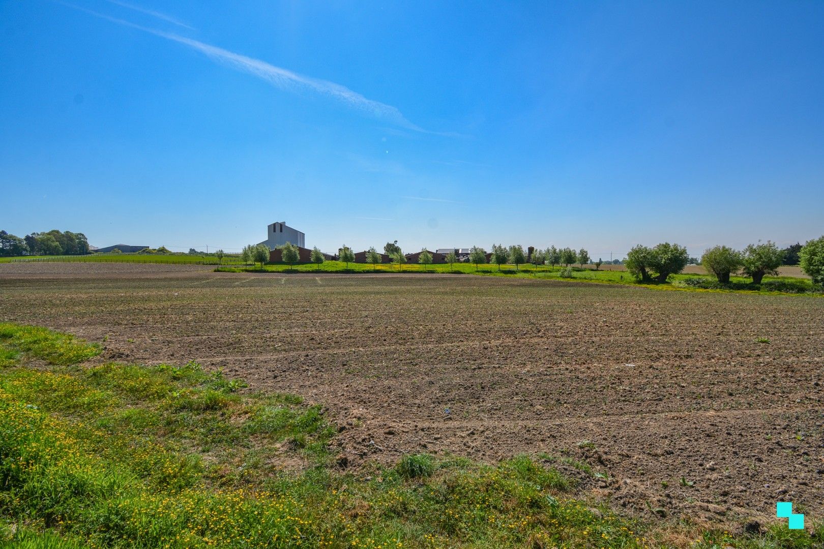 Te renoveren eengezinswoning met magazijn te Hooglede foto 32