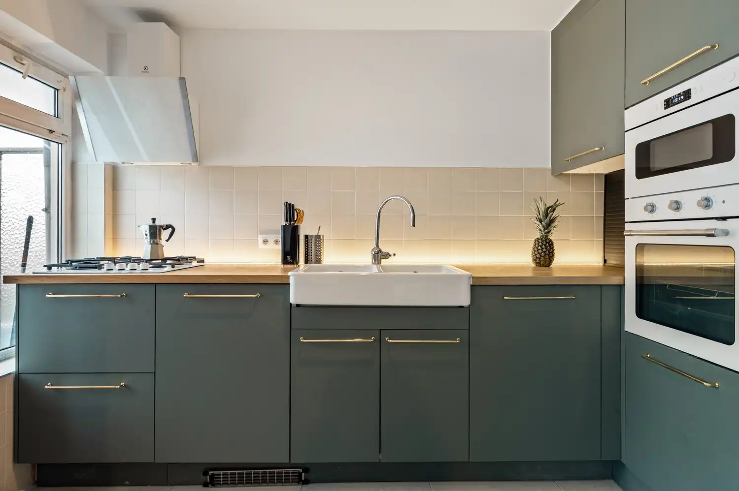 Gerenoveerd appartement met 2 slaapkamers en staanplaatsen te Antwerpen! foto 4