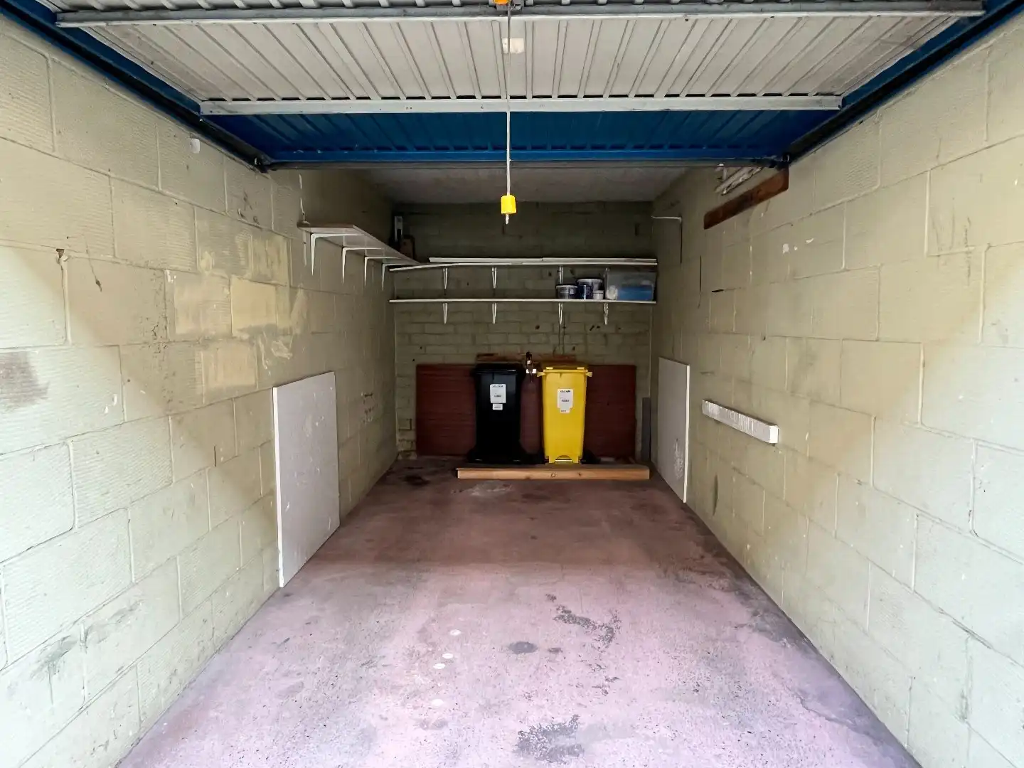 Hedendaags 2 slpk appartement met garagebox foto 19