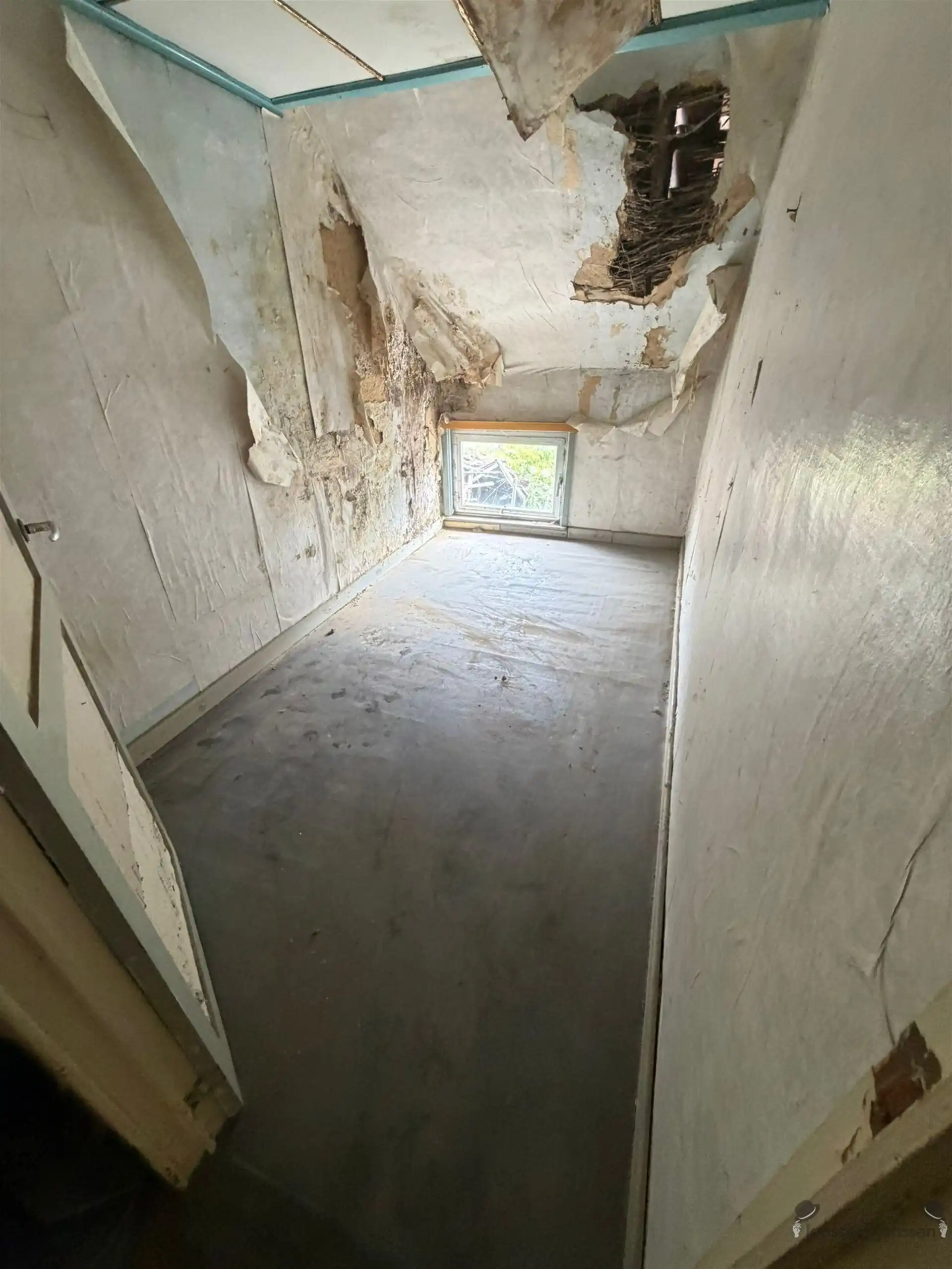 Te slopen of te renoveren woning met achterweg foto 8