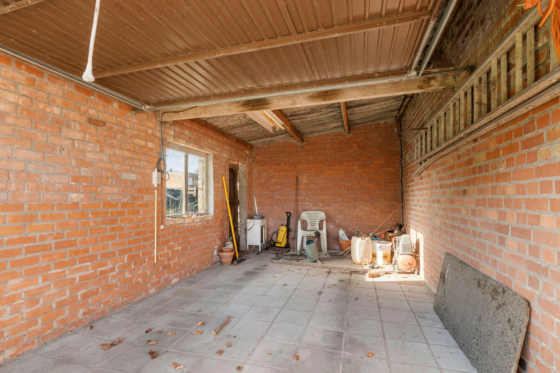 Op te frissen woning nabij centrum Loppem foto 4