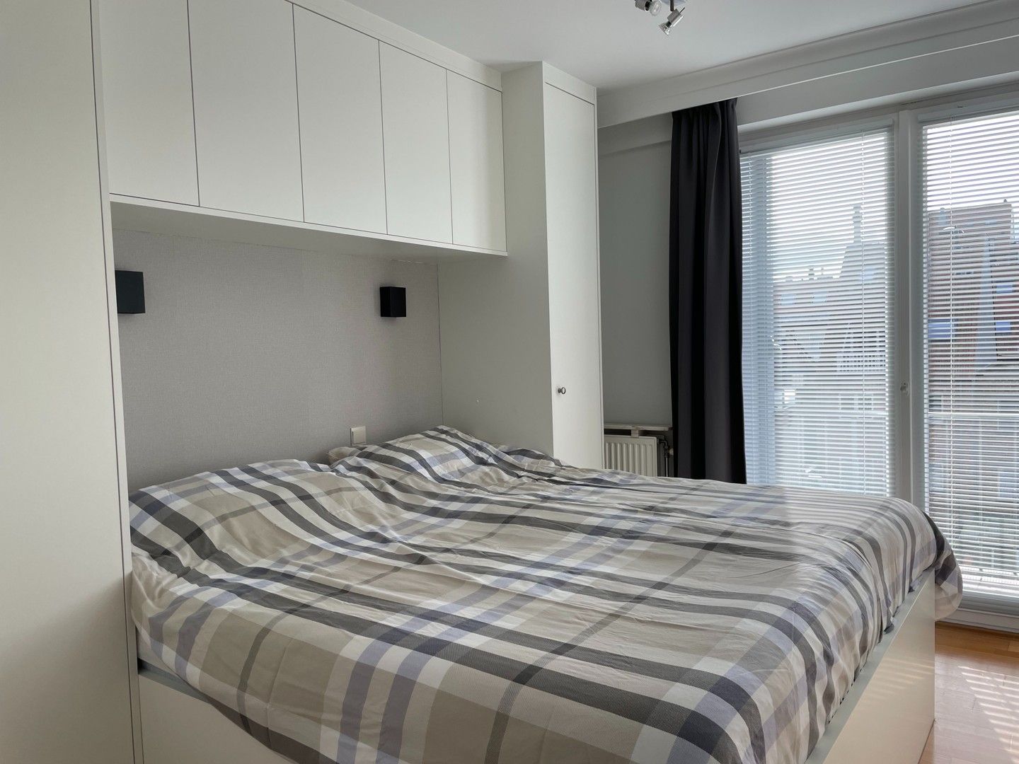 Verzorgd appartement met 2 slaapkamers op de zeedijk foto 9