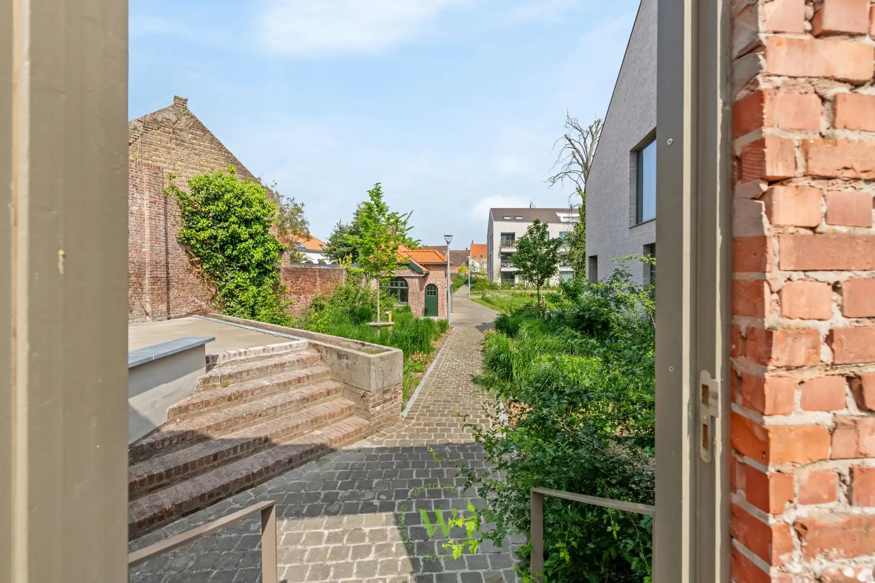 Strategische toplocatie voor uw onderneming. foto 23