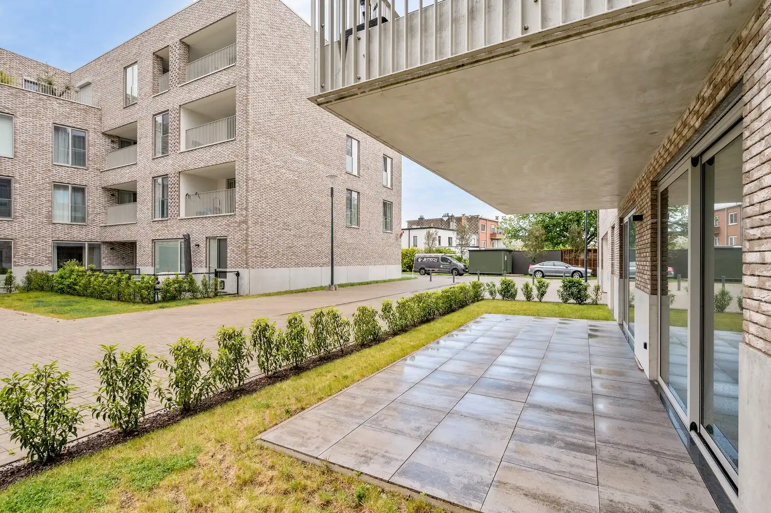PRACHTIG 3 SLAAPKAMER APPARTEMENT MET ONDERGRONDSE AUTO-STAANPLAATS EN AANPALENDE BERGING foto 25