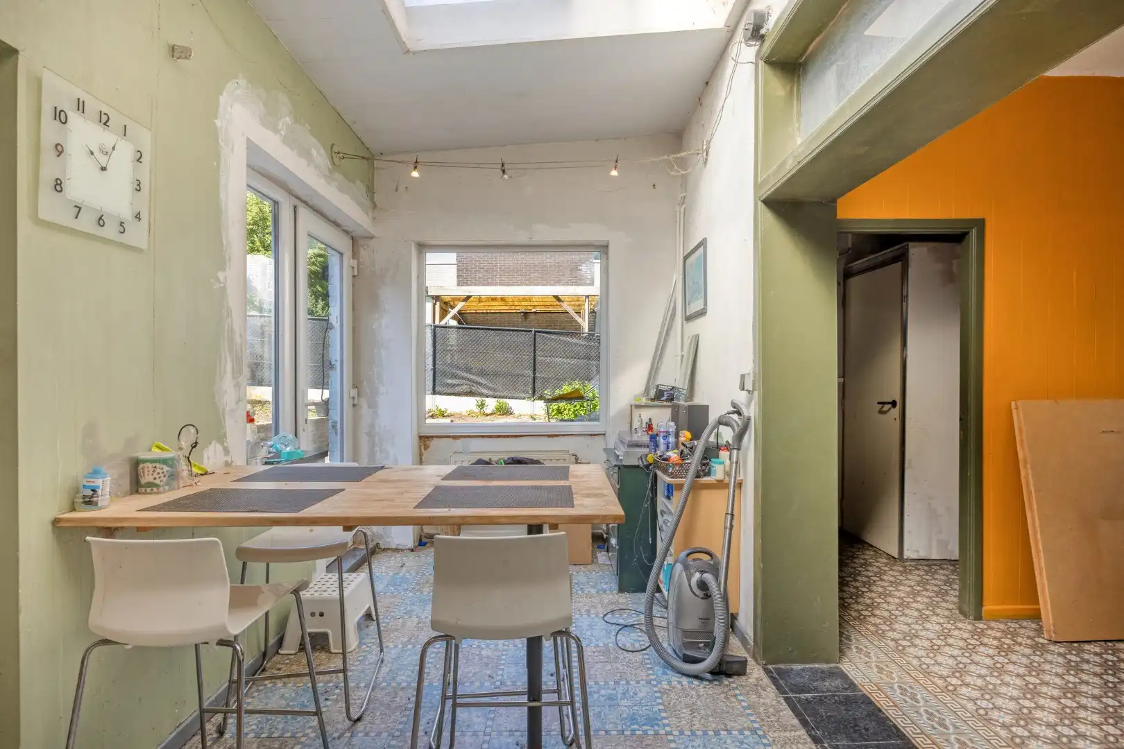 Halfopen bebouwing met 5 ruime slaapkamers, 2 badkamers, garage en tuin in Holsbeek – bewoonbare oppervlakte 214m² foto 9