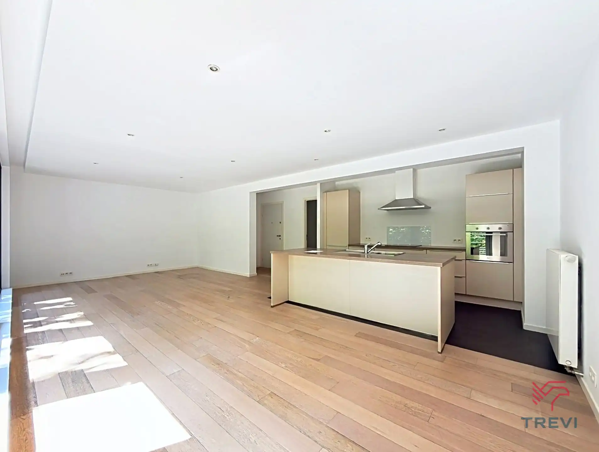 Mooi appartement met twee slk in een klein flatgebouw foto {{pictureIndex}}