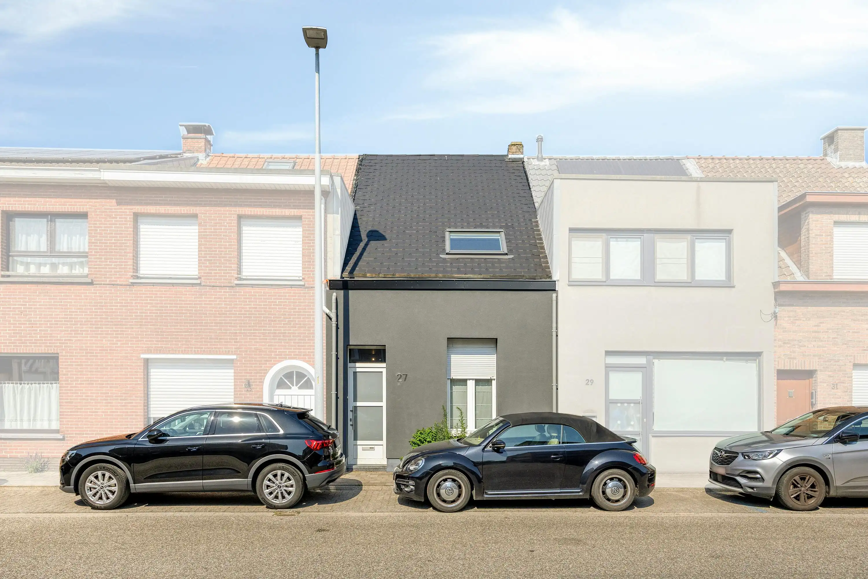 Gezellig en instapklaar huis te koop in Schoten foto {{pictureIndex}}