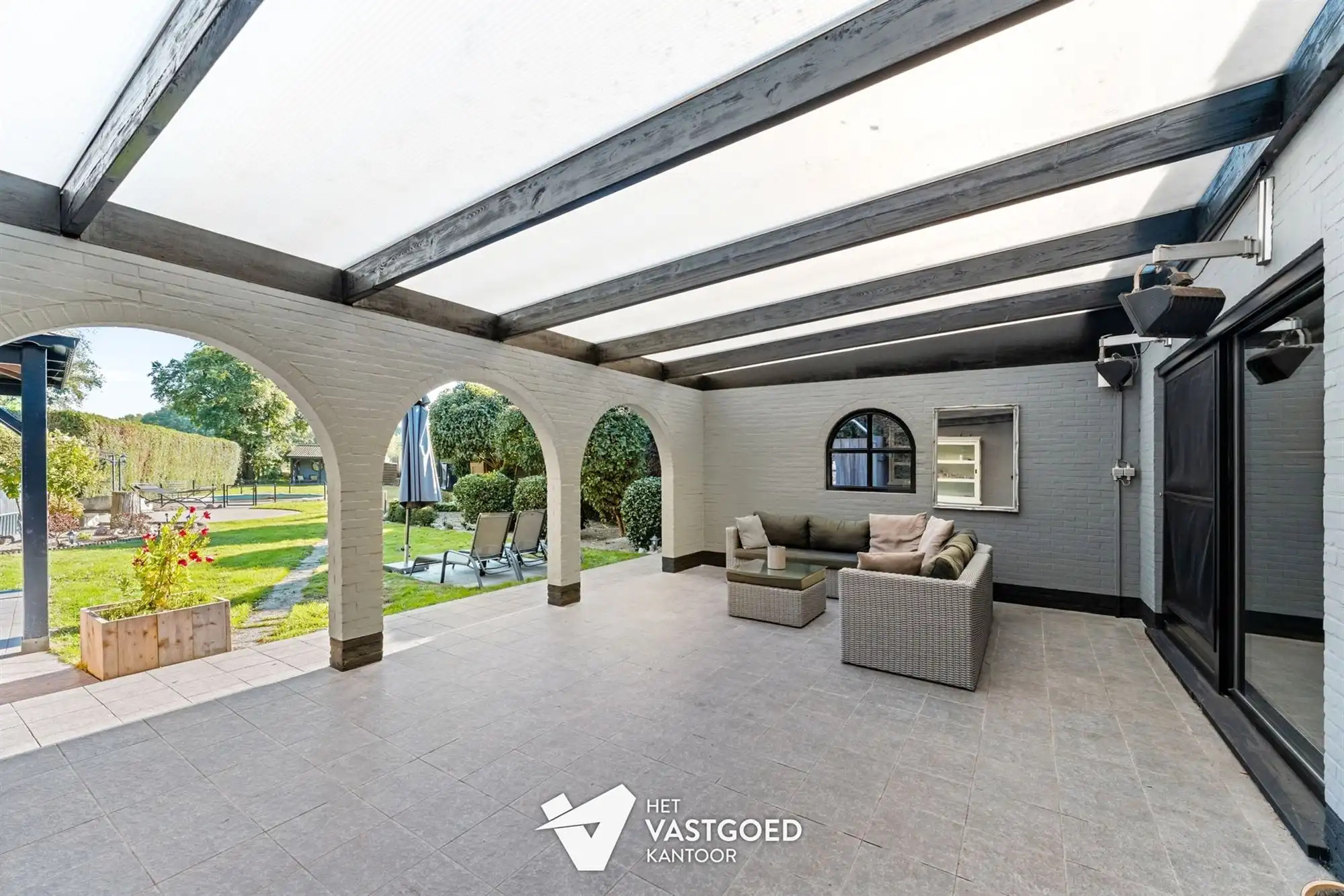 ZEER RUIME, GERENOVEERDE WONING OP TOP-LIGGING! foto 33