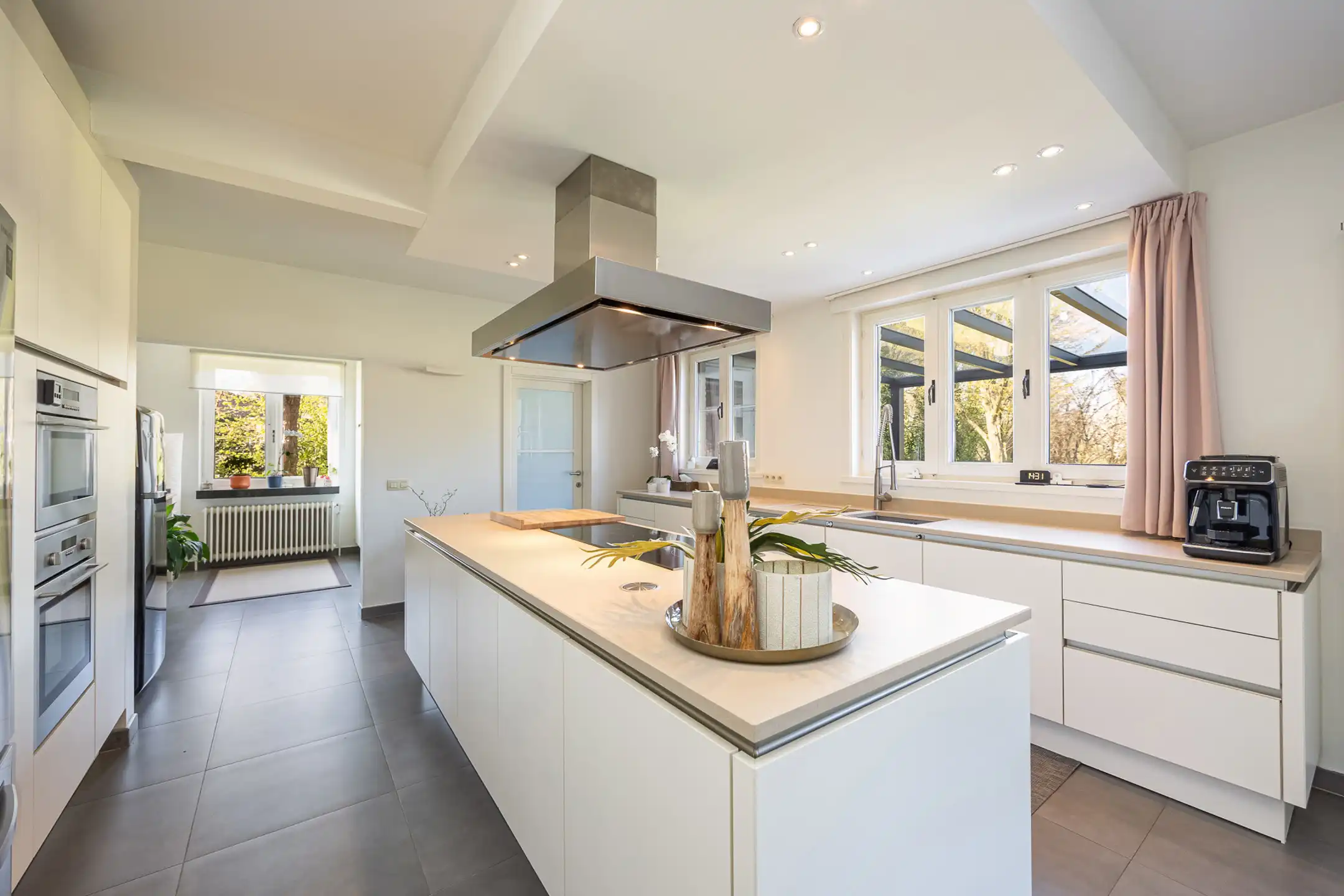 KONTICH - Exclusieve Tudor-villa met zwembad op prachtig perceel  foto 6