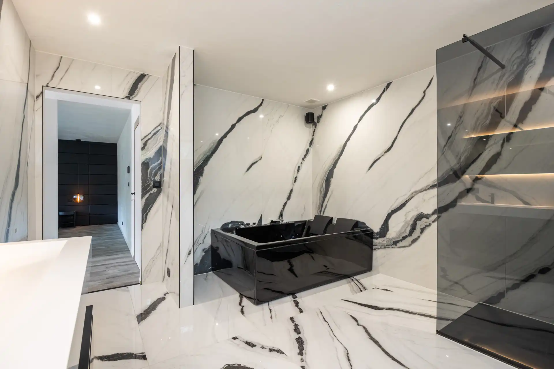 Supermoderne villa te koop – af te werken naar uw smaak foto 15