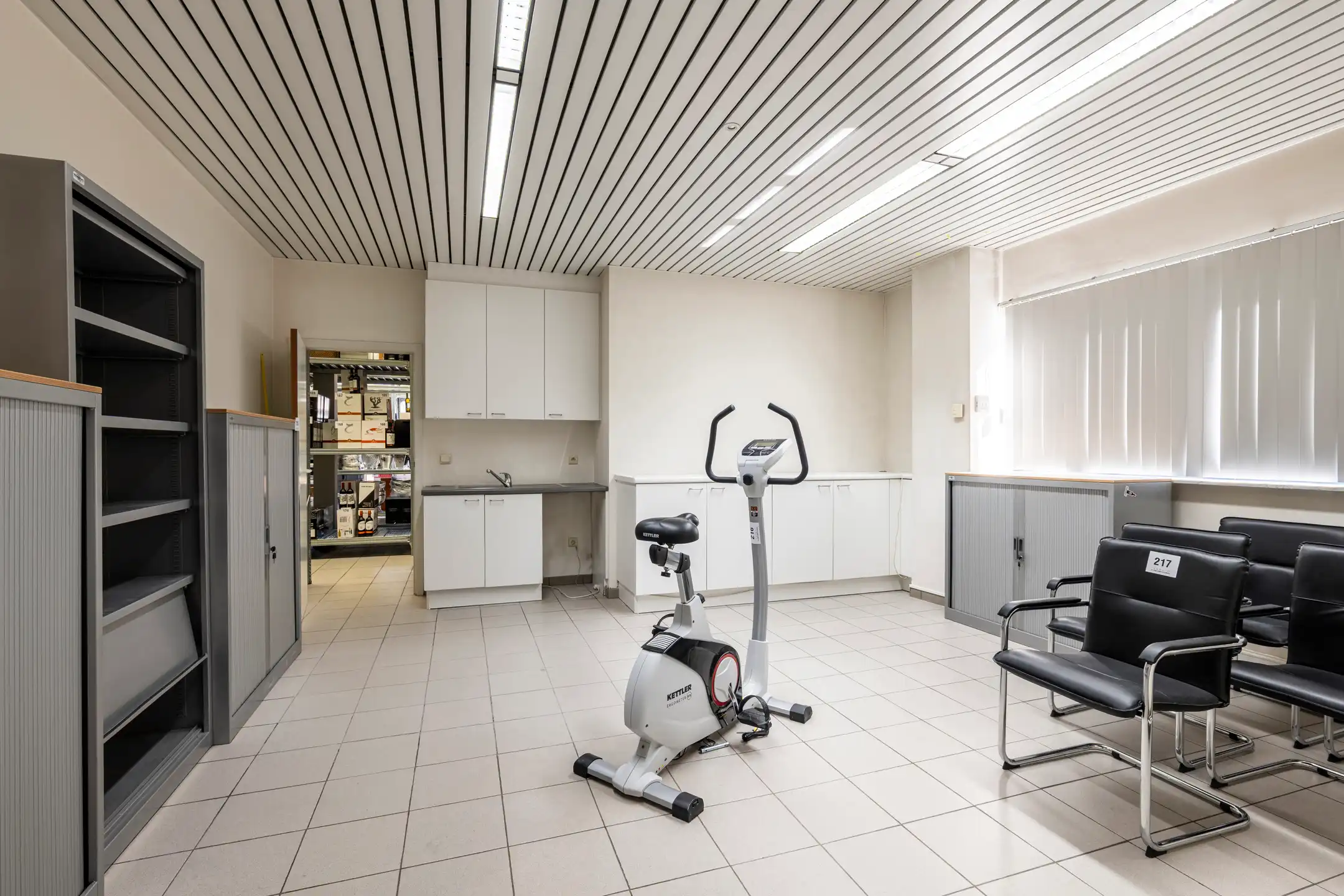 Luxueus 3 slpk appartement met onderliggende handelsruimte foto 22