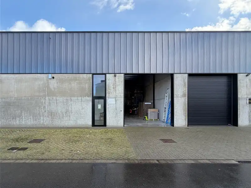 KMO-unit te koop foto {{pictureIndex}}