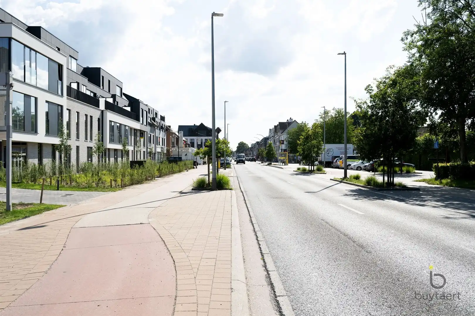 Handelsruimte met parking in Schilde. foto 18