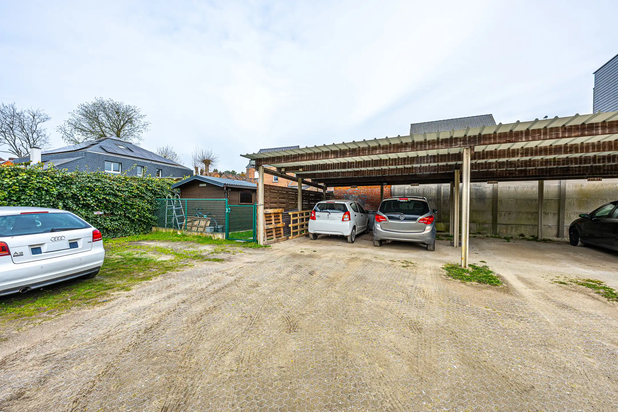 Instapklare woning met 3 slpk, terras en tuintje foto 6
