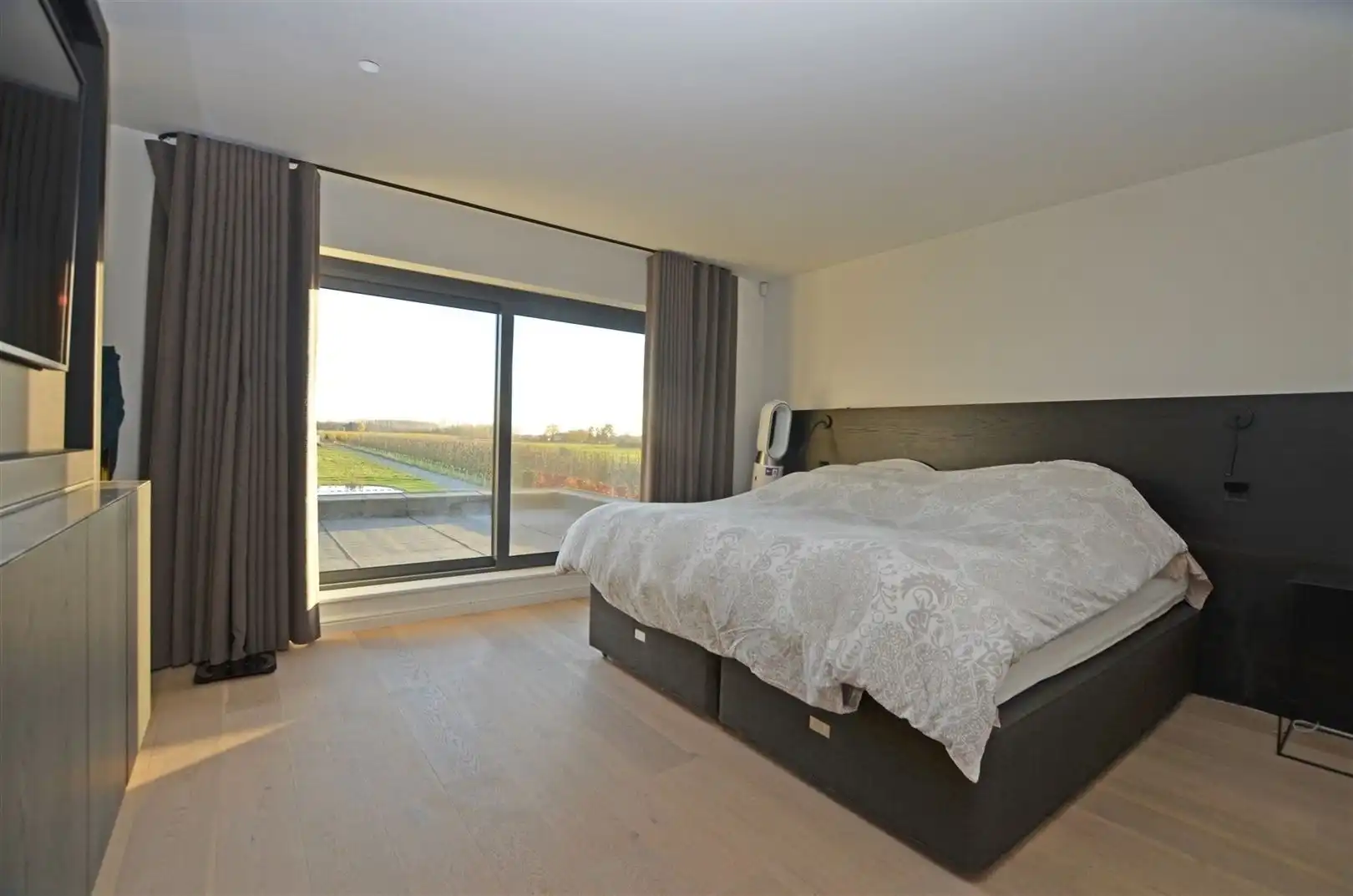 Landelijk gelegen villa met weids zicht. foto 21