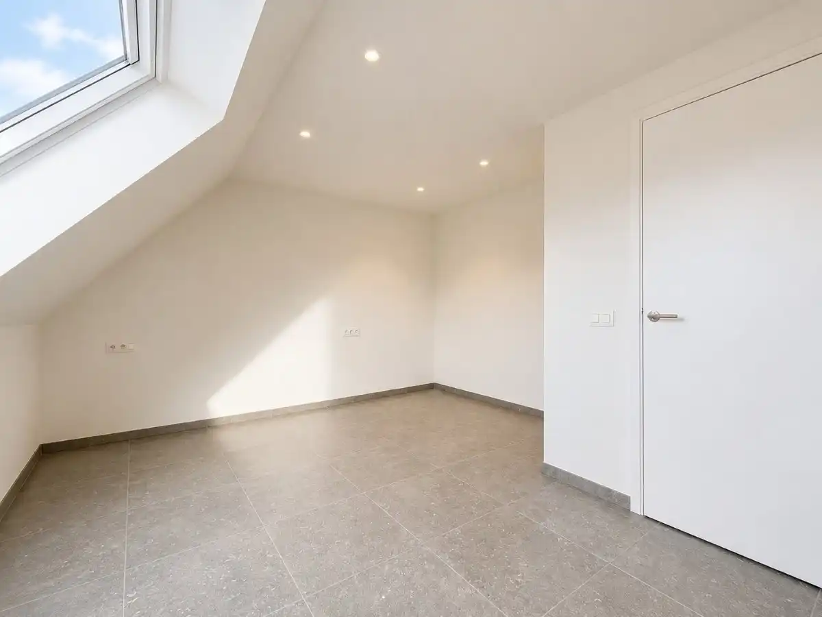 Dadizele - Ruime duplex met terras, tuin en staanplaats in het centrum foto 6