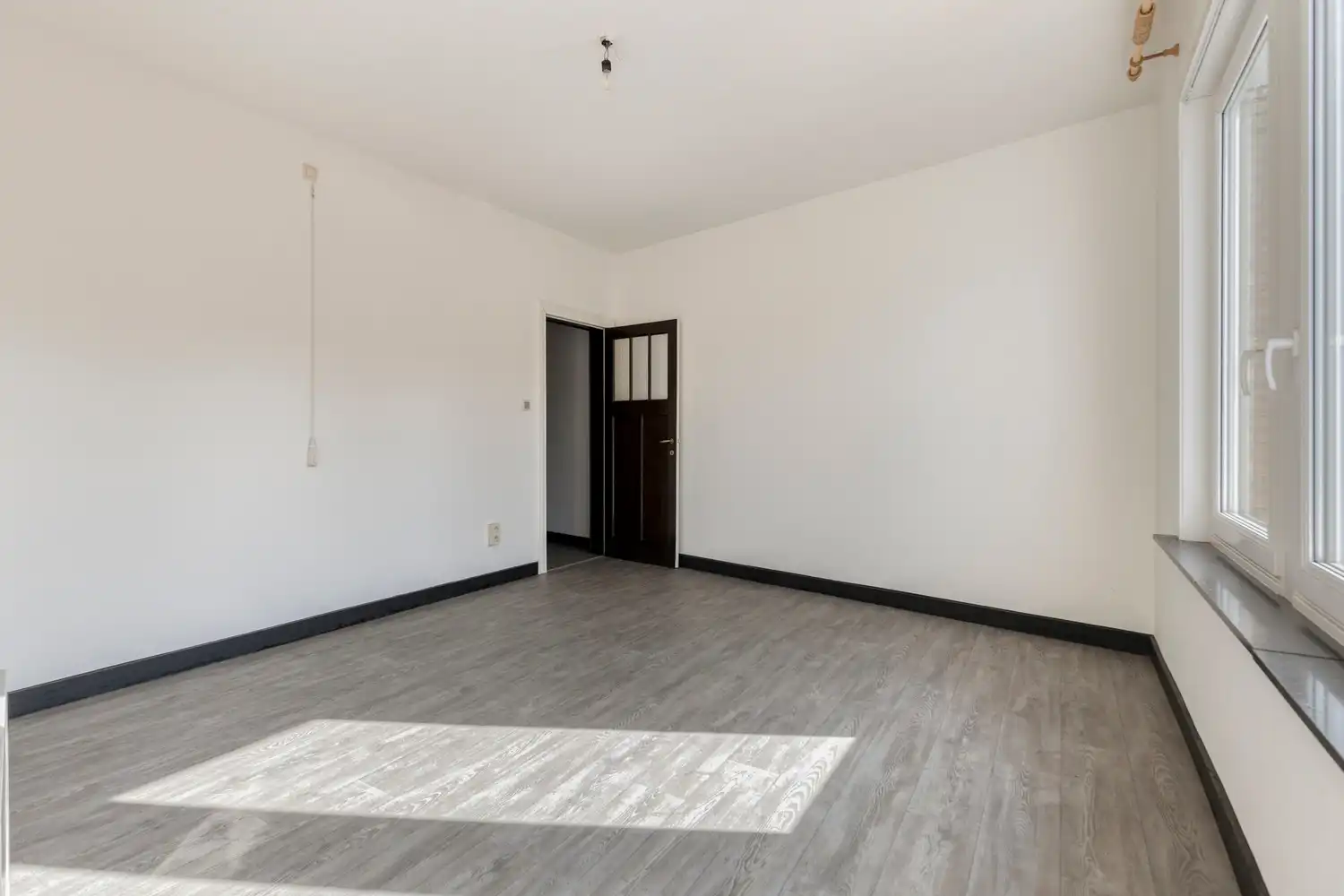 CHARMANTE EN INSTAPKLARE WONING TE DIEST! foto 22