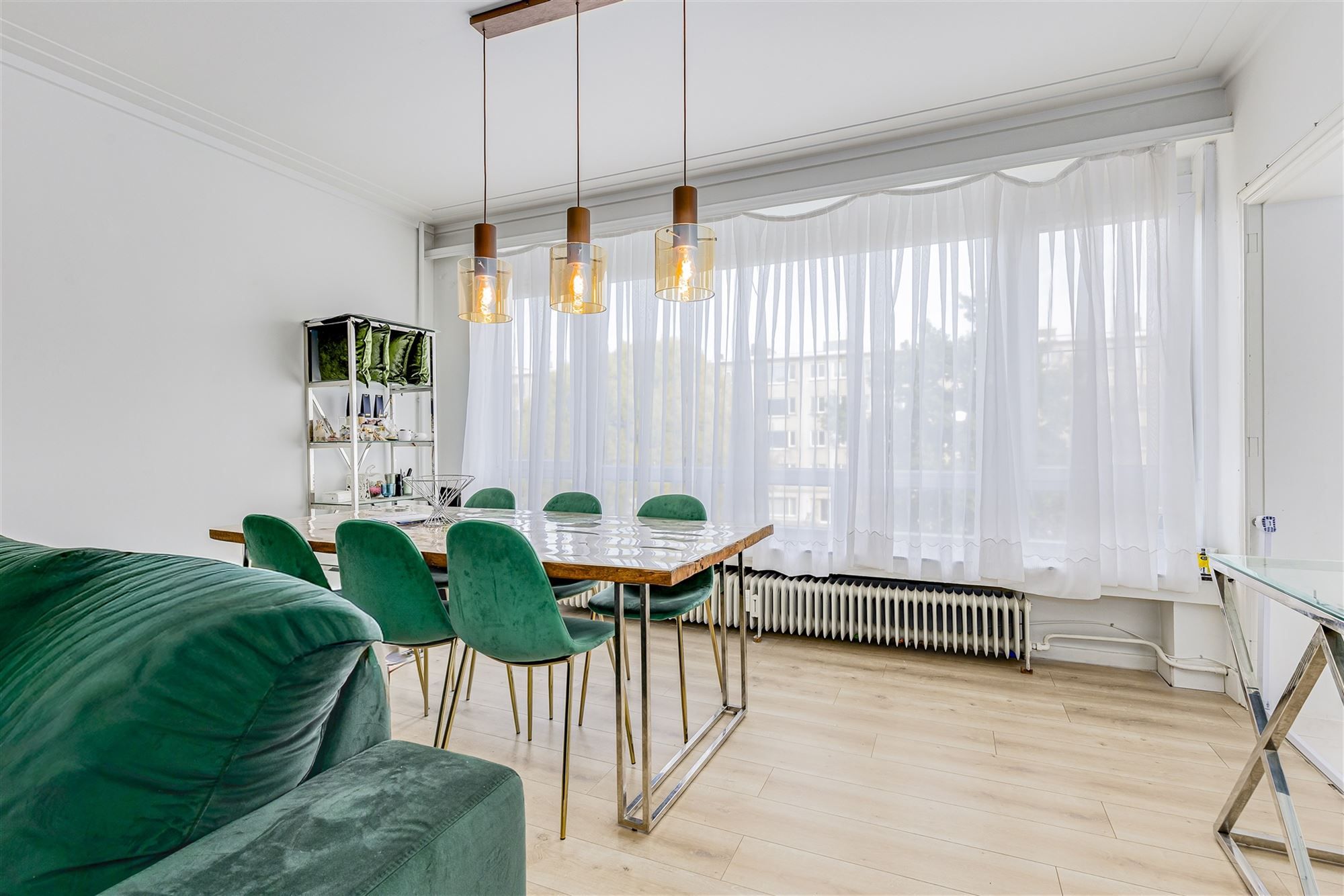 Ruim appartement met 3 slpk en garagebox te Wilrijk foto 3