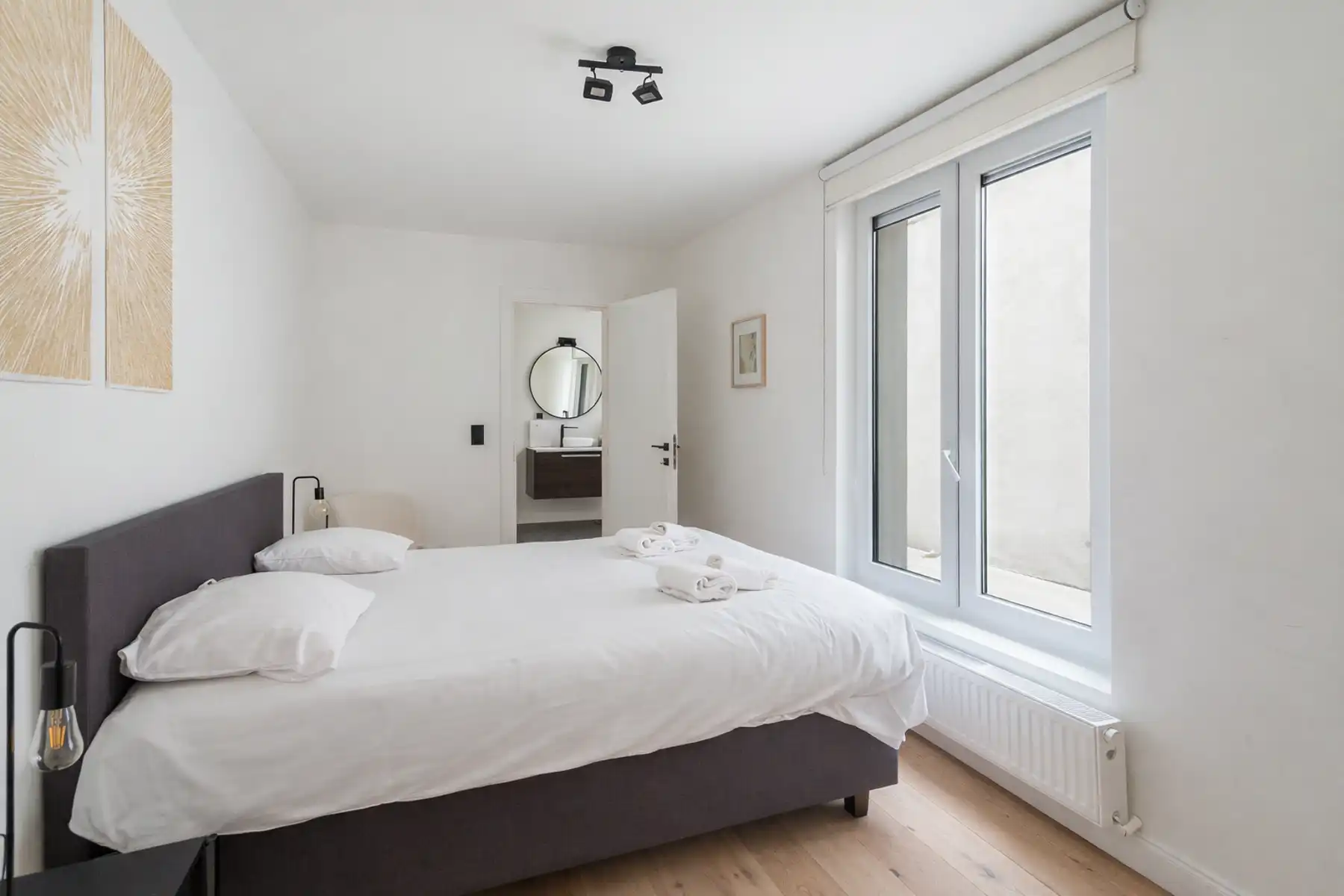 Modern 1slpk-appartement met buitenruimte op toplocatie! foto 6