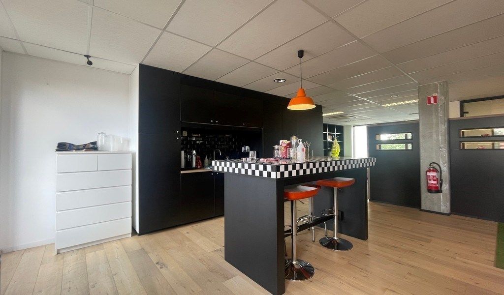 Kantoorruimte te huur in Regent Building in Berchem foto 7