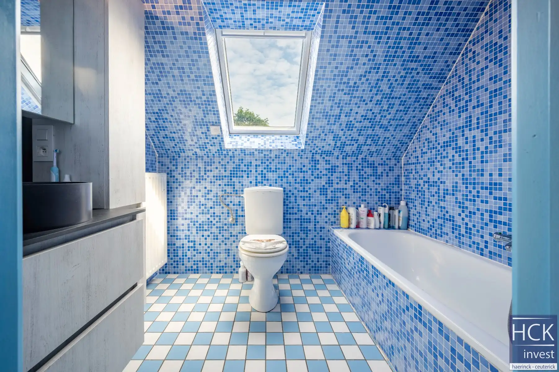 KRUISHOUTEM - Uitermate goed onderhouden woning met 3 SLPK. op toplocatie! foto 21