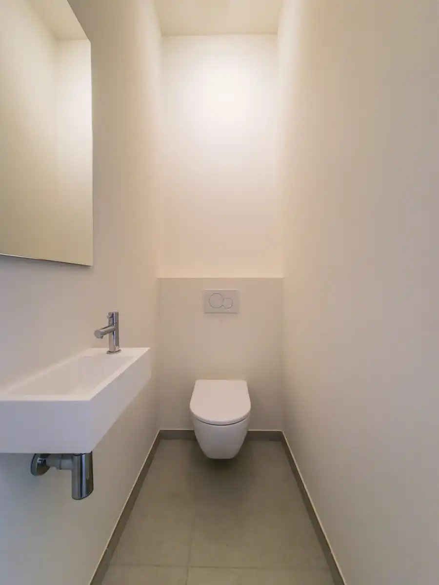 Ongemeubeld 1-slpk app. met terras en zicht op binnenpark foto 17