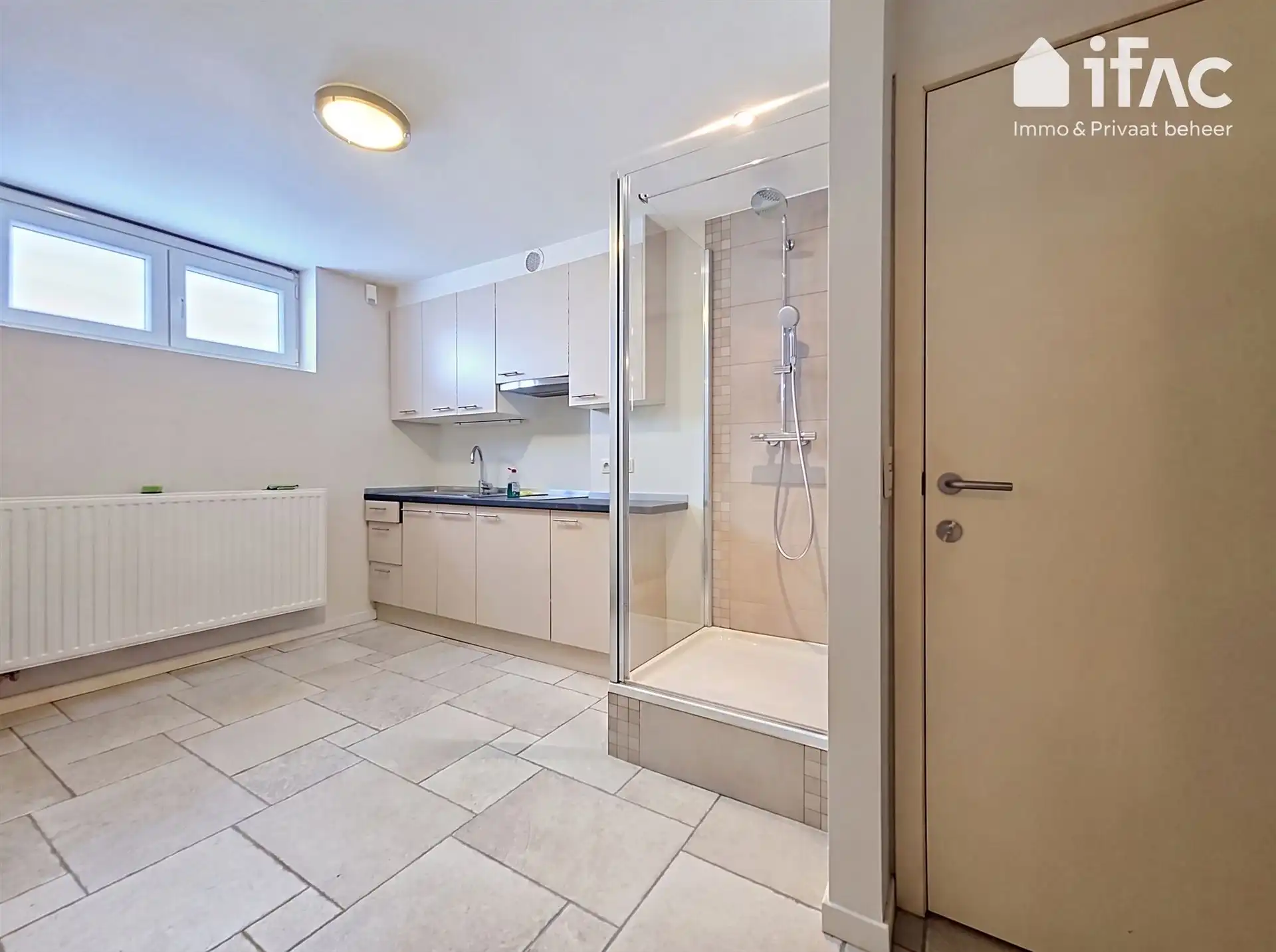 Moderne kantoorruimte met hoogwaardige afwerking foto 6