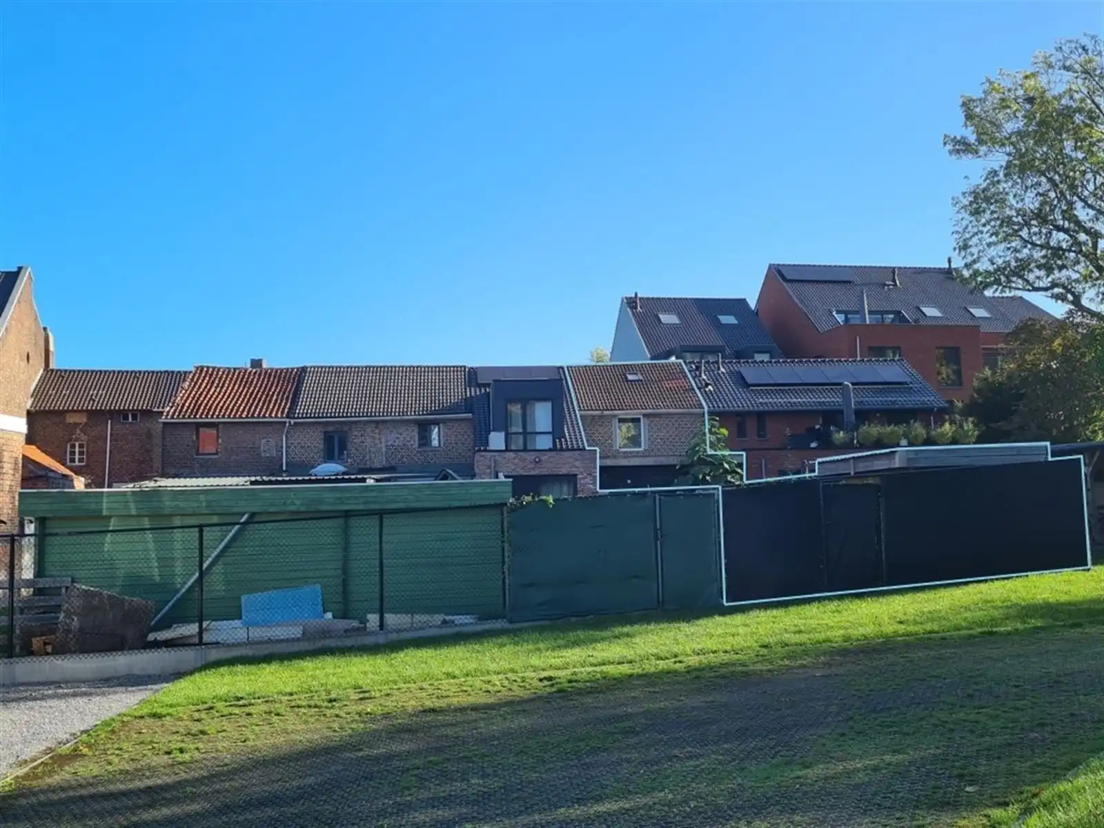 Op te knappen woning nabij centrum van Tongeren foto 4