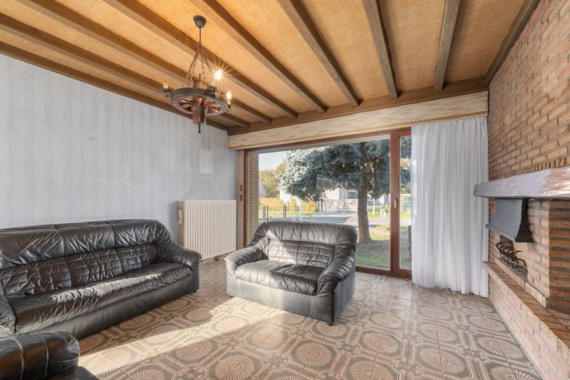 Goed gelegen ruime woning 3 slaapkamers op 671m²! foto 5